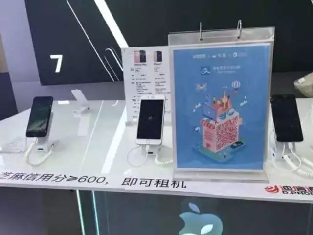 年轻人抢购老人机现象调查，潮流逆转还是社会需求变迁？