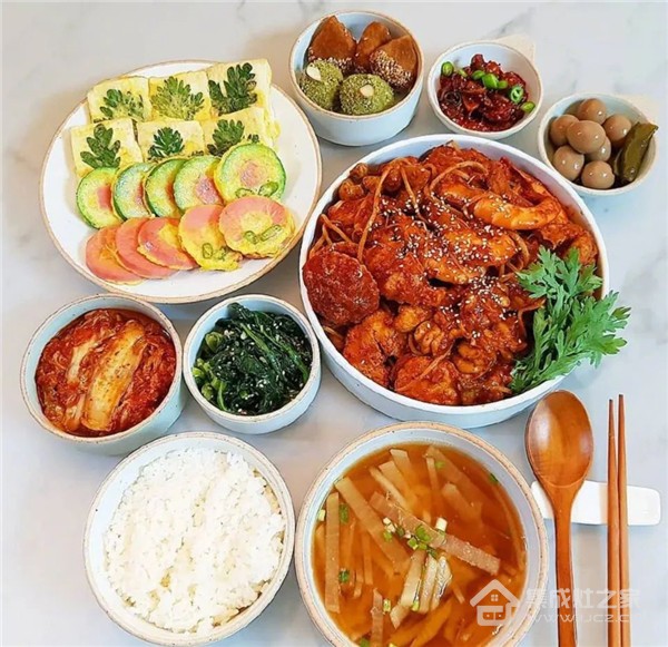 雅楠探寻美食之旅，最新篇章揭晓！