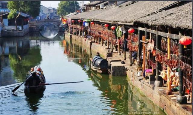 探秘隐藏版特色小店，慕无双最新独特风味美食之旅