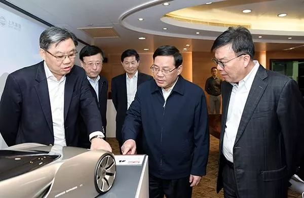 上海国企改革春风中的故事与情感纽带，某日的趣事纪实