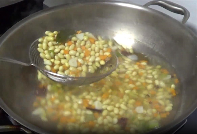 黄豆粉新食法探索，食用价值、争议与熟黄豆粉食用大全