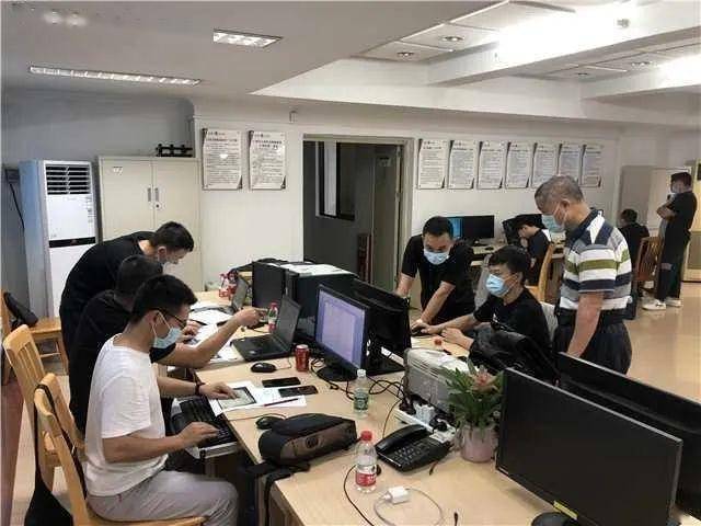 疫情灾区温馨日常，特殊时期的欢乐时光（11月3日最新疫情报道）