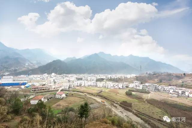 回龙坝镇征地新篇章，变迁中的家园温暖