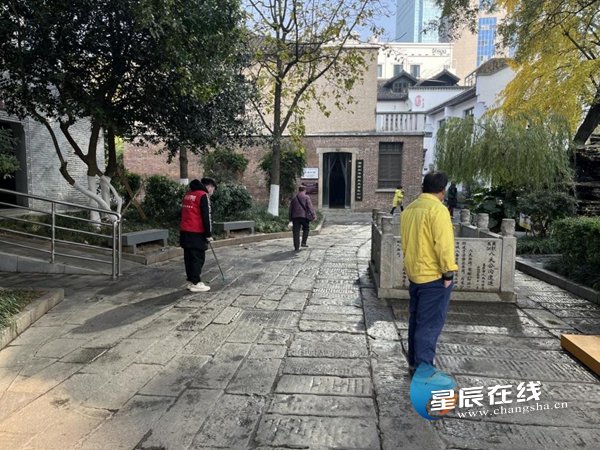 揭秘赶集网新版背后的故事，小巷深处的独特风味与隐藏的故事