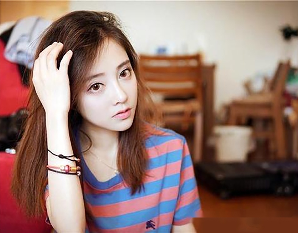 本兮最新动态揭秘，引发粉丝热议热议不断！