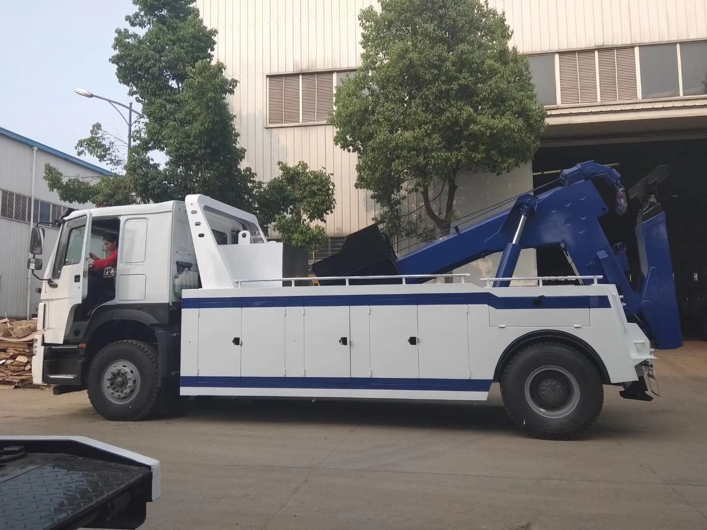 最新型拖车，家庭温馨之旅的得力助手