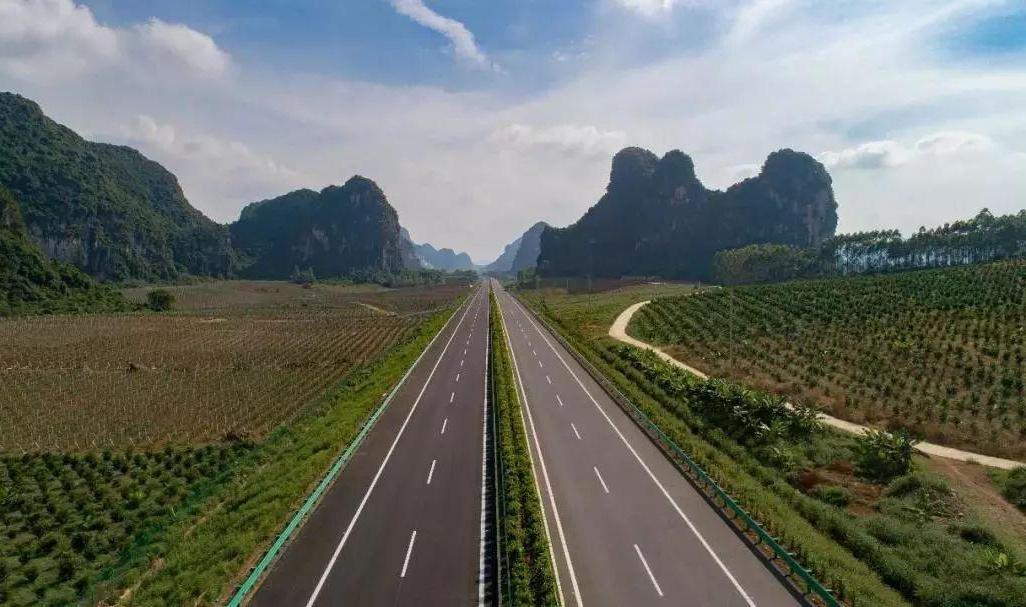 隆贵高速新进展揭秘，道路变迁中的自信与成就感之路
