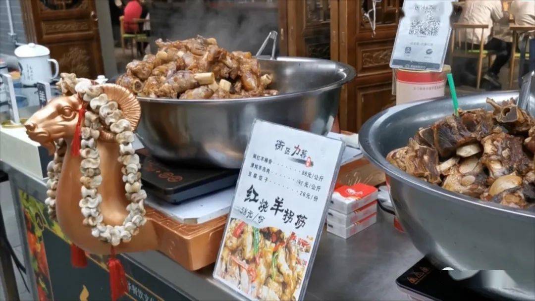祝年贵隐藏美食之旅，探秘小巷深处的独特风味