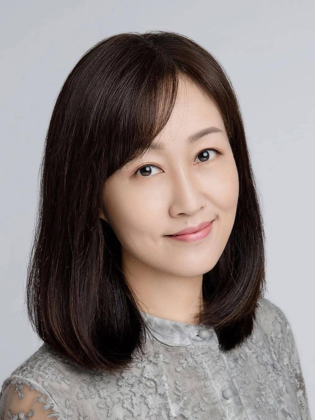 微笑姐历史上的美食之旅，重温美食与回忆交融的吃播时刻（11月13日）