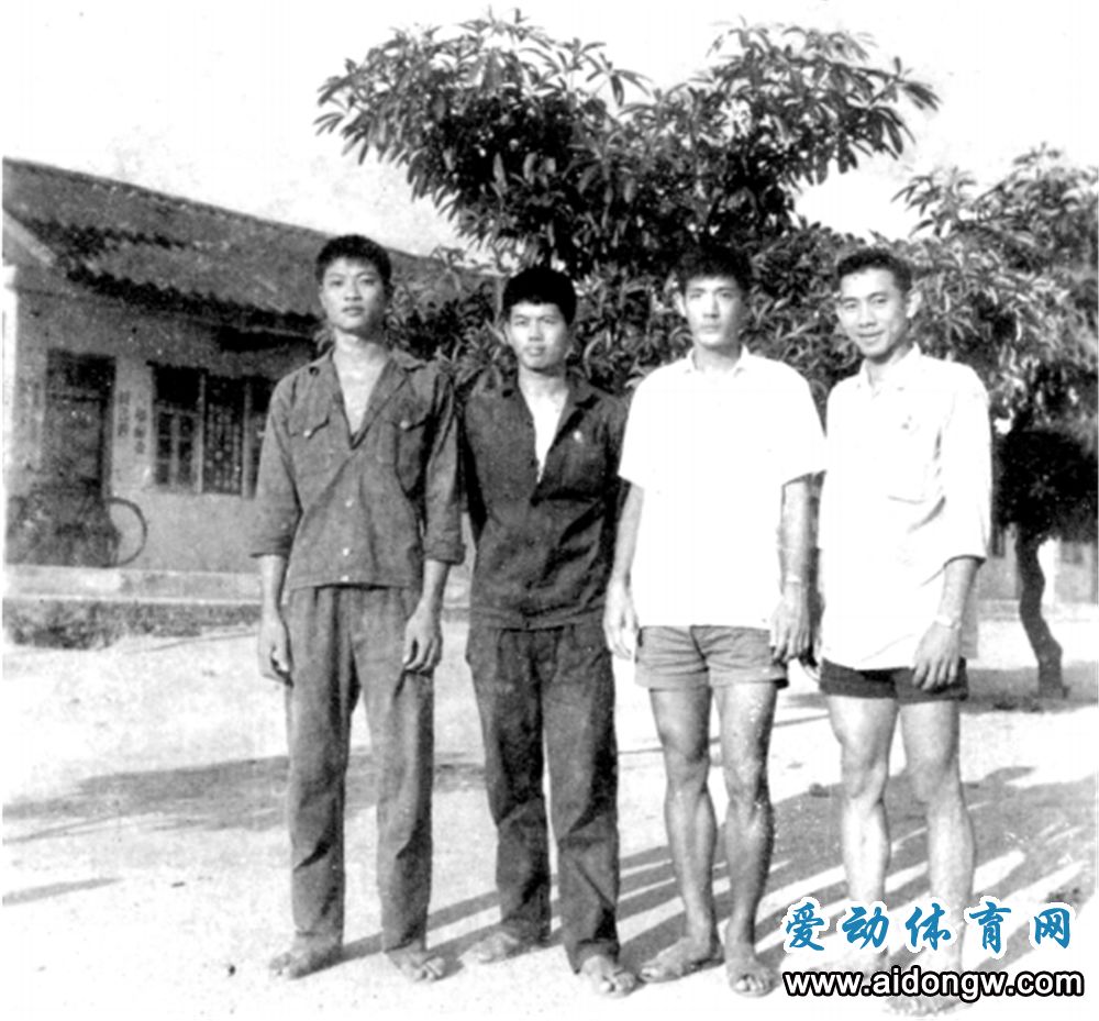 四川篮球队历史上的温馨日常，篮球情缘与最新动态回顾（十一月十三日）