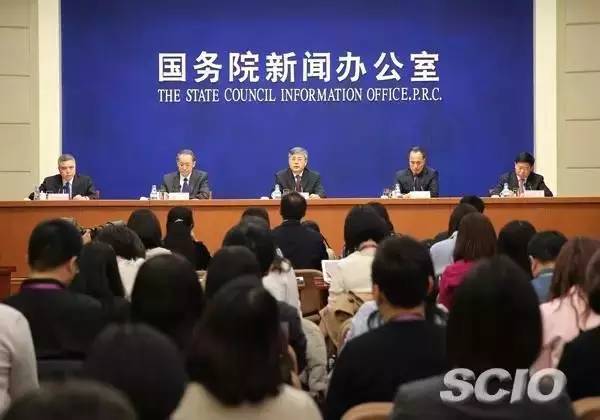 历史上的11月15日泛亚新闻中央产品全面评测与最新动态
