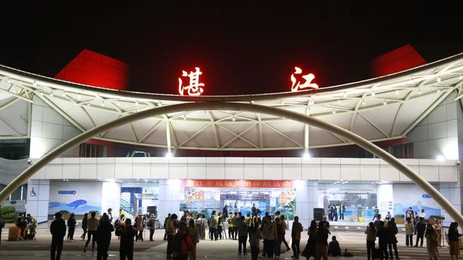 湛江机场最新招聘信息，科技革新引领智能机场之旅前瞻体验