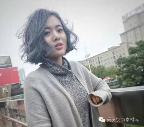 宁静之日的短发奇缘，温馨日常的发型故事揭秘