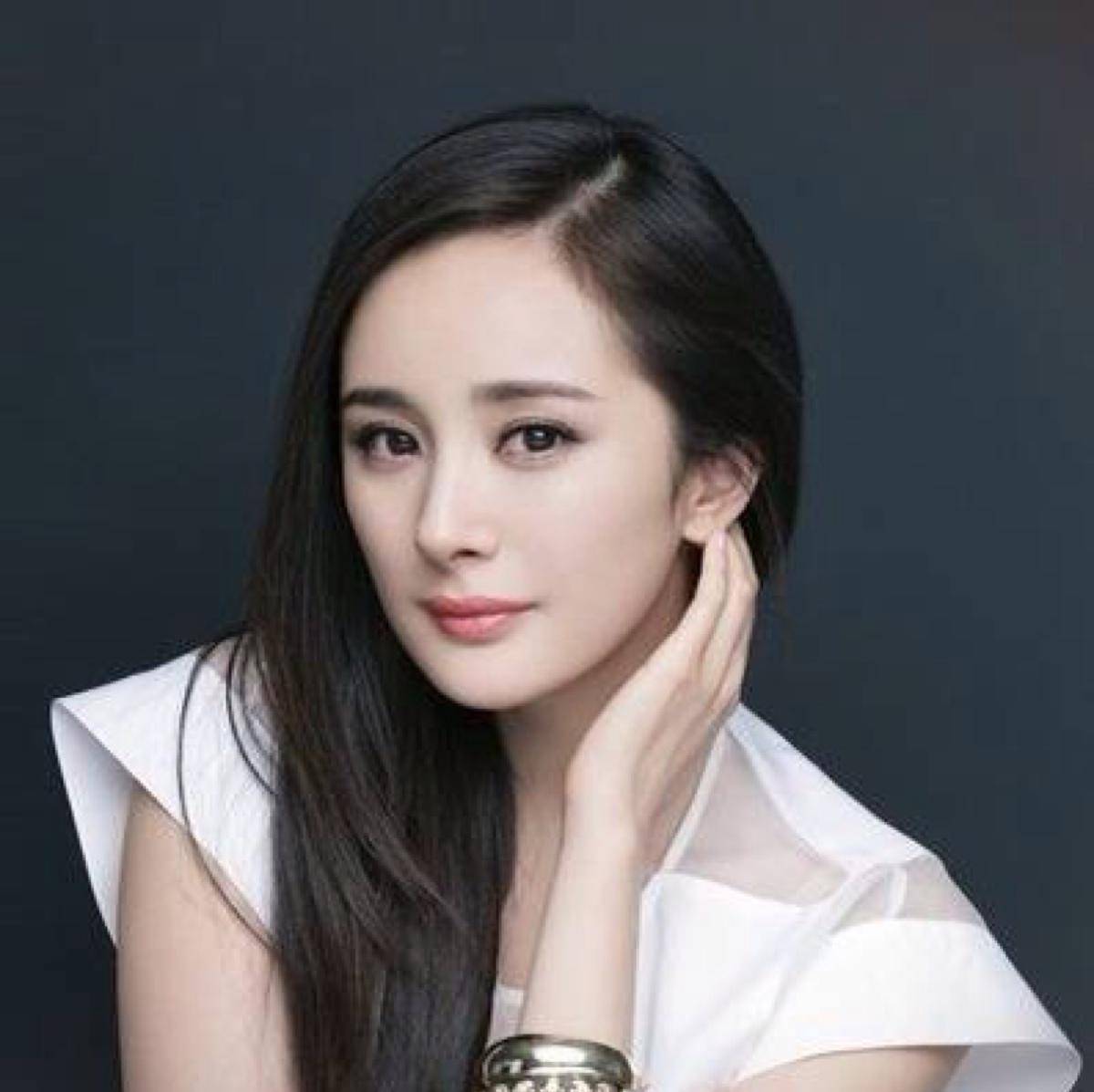 刘亦菲足迹，探索自然美景之旅，最新图片回顾与内心宁静的探寻之路（2017年11月17日）