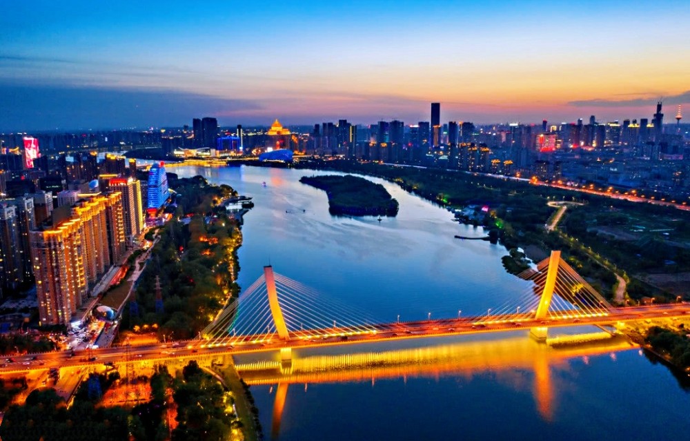揭秘国家中心城市十一月动态，与自然美景的紧密连结探秘之旅
