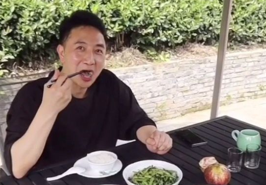 历史上的11月22日朱舅舅微博最新，朱舅舅的微博，与自然美景的不解之缘，启程寻找内心的宁静