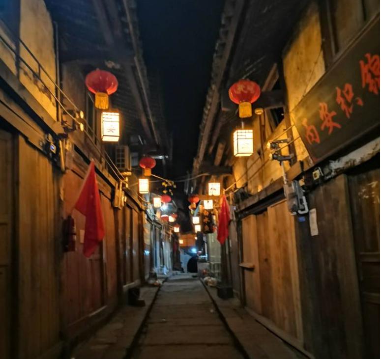 独家揭秘，探秘小巷深处的宝藏头像，揭秘2024年最新爆款头像独家资讯！