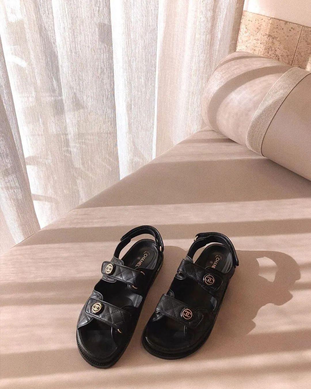 香奈儿最新鞋款探索自然美景之旅，遇见时尚与内心的宁静平和