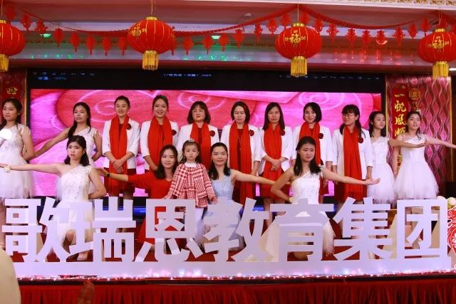 11月30日热门制衣厂的辉煌瞬间，回顾与深远影响