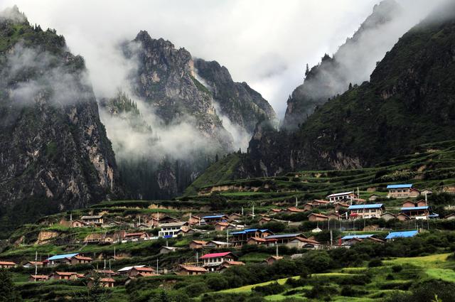 探索自然美景之旅，揭秘病毒最新排名背后的宁静力量