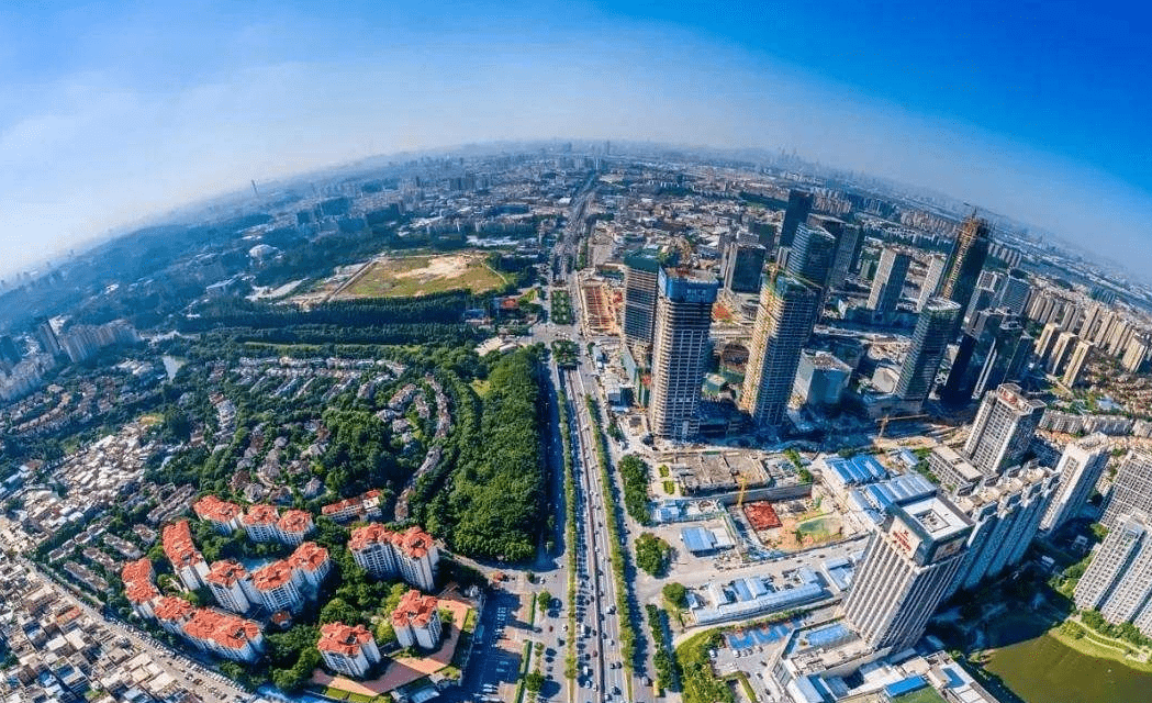 宜宾拍地最新动态，2024年12月1日的新篇章与启示——变化中的学习与成就感提升之路