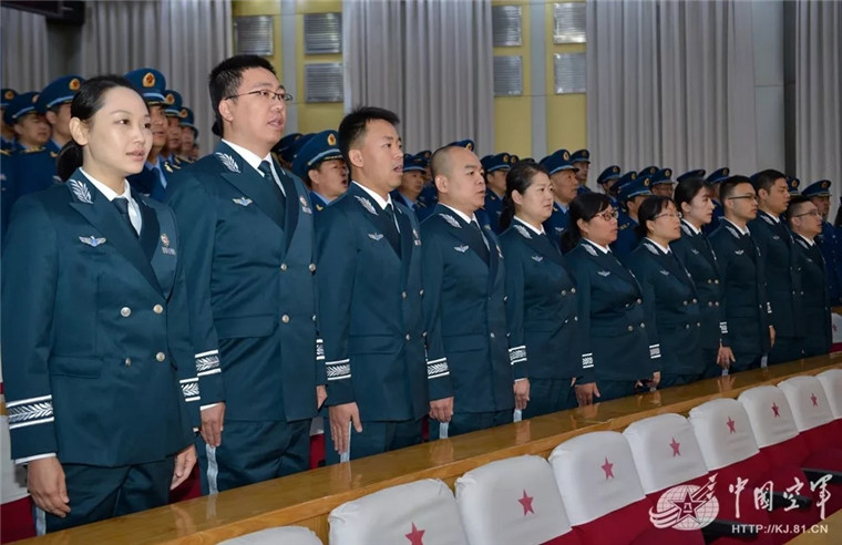 军改新篇章下的文职人员温馨日常故事，十二月军改最新消息聚焦
