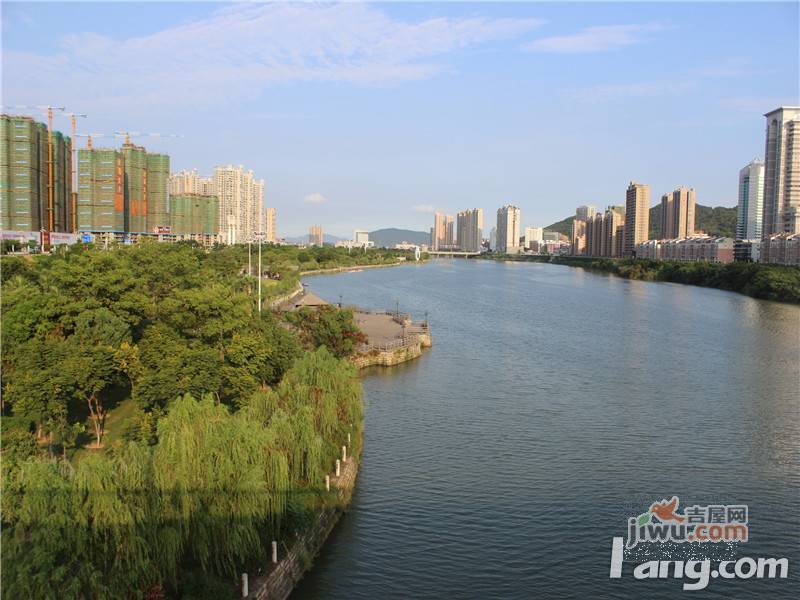 揭秘历史上的龙润湾美十二月六日最新动态