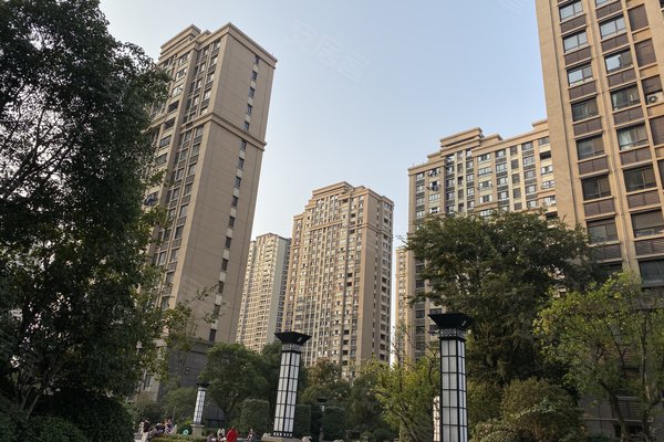 2024年12月9日华建雅筑热门二手房，华建雅筑热门二手房市场趋势分析，聚焦2024年12月9日的市场动态