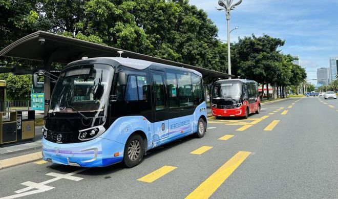 承隆公交智能定位革新之旅，实时掌握未来出行动态，引领智能公交新时代