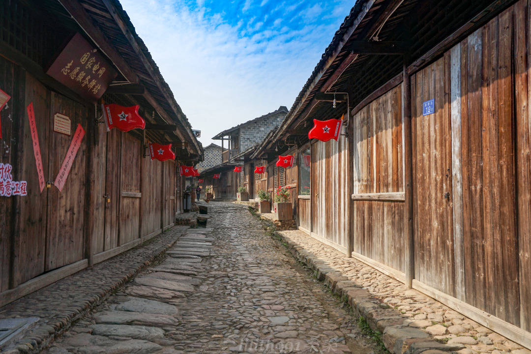 探秘历史上的西津渡，十二月十日独特天气与小巷特色小店纪实