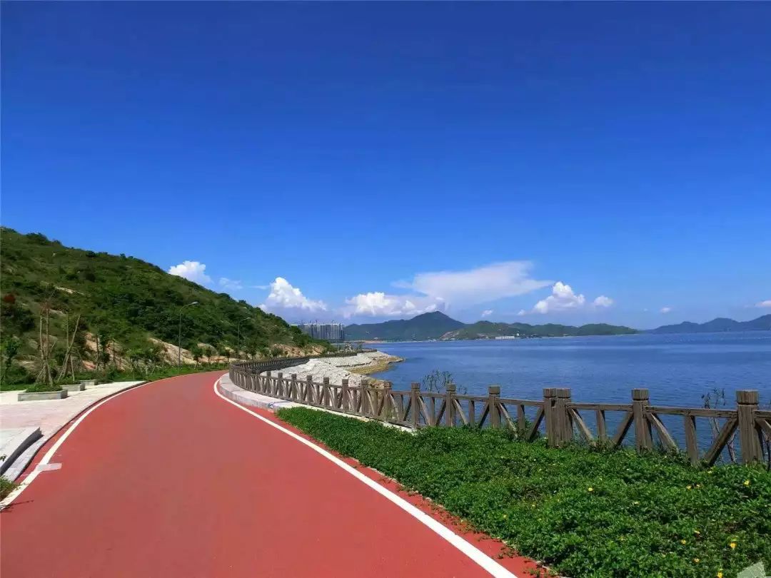惠州月亮湾实时天气与小巷特色小店探秘（2024年12月10日）