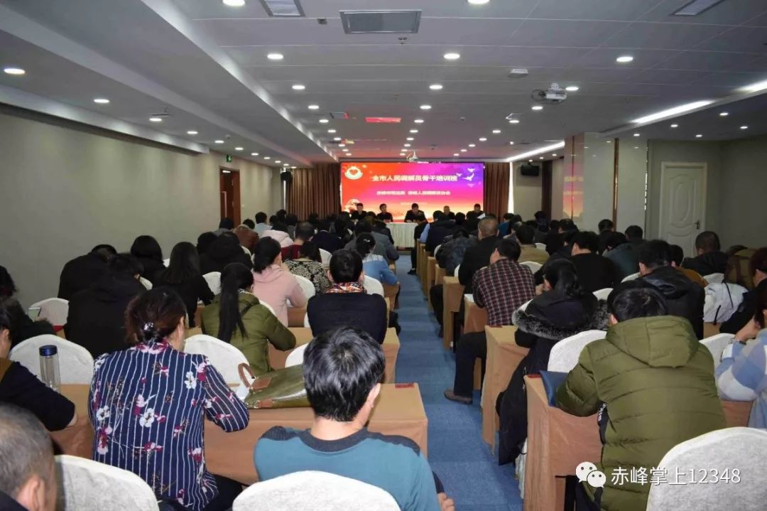 全面落实持证上岗，构建规范化、专业化现代管理体系的新篇章