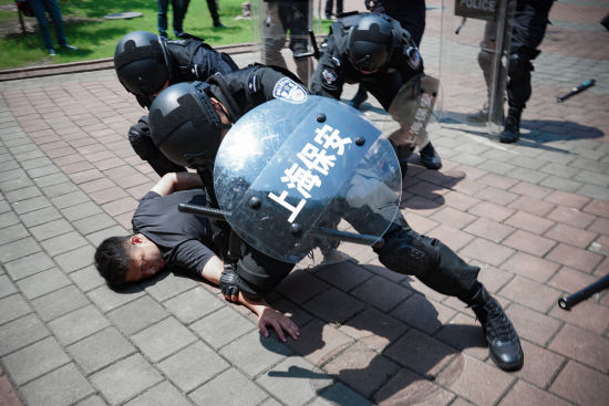 青岛李沧突发大案，山东发生一起事件,位于青岛市李沧区,场面让人拍手叫好 
