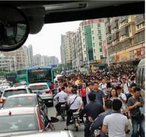 深圳地铁突发疾病，深圳地铁突发事件 