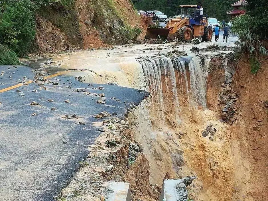湖南怀化突发山体滑坡，怀化特大暴雨 