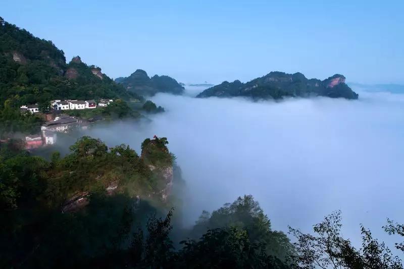 「秋季自由行宝典，九月旅游攻略，探索绝美秋季景色指南」