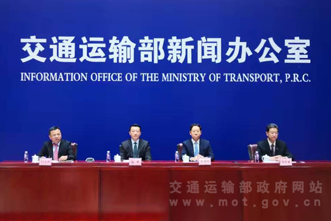 上杭交警新闻聚焦，宣传执法齐头并进，共建和谐交通环境